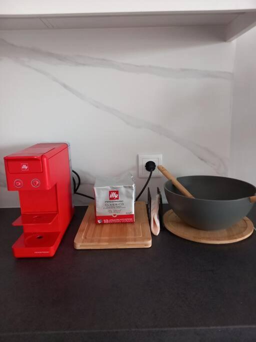 Gesyl Apartment Толон Экстерьер фото