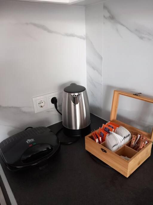 Gesyl Apartment Толон Экстерьер фото